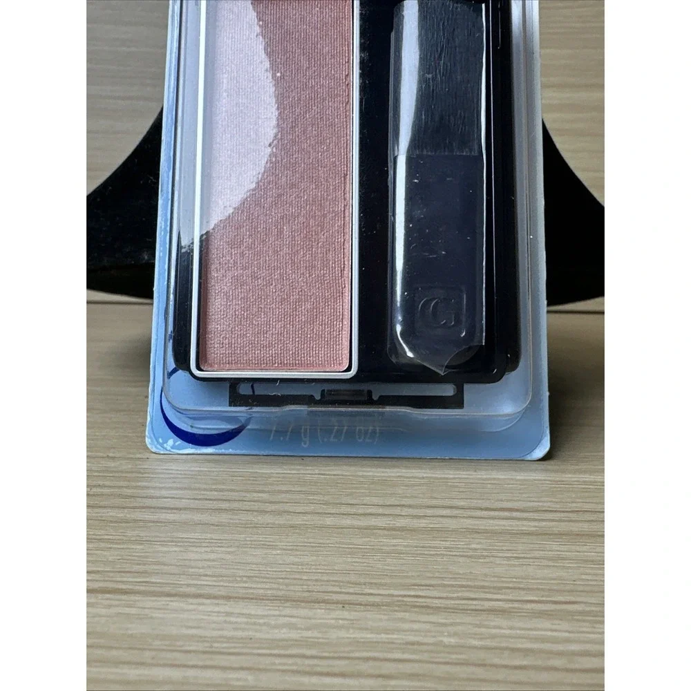 CoverGirl Classic Color Blush - Soft Mink 590